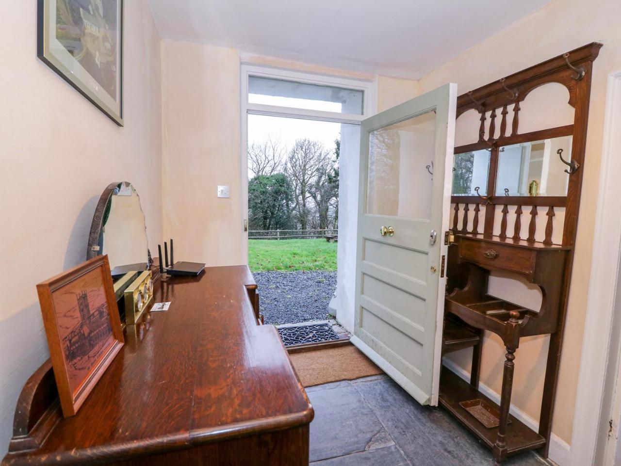 Villa Llwyncadfor Farm Llangunllo Esterno foto