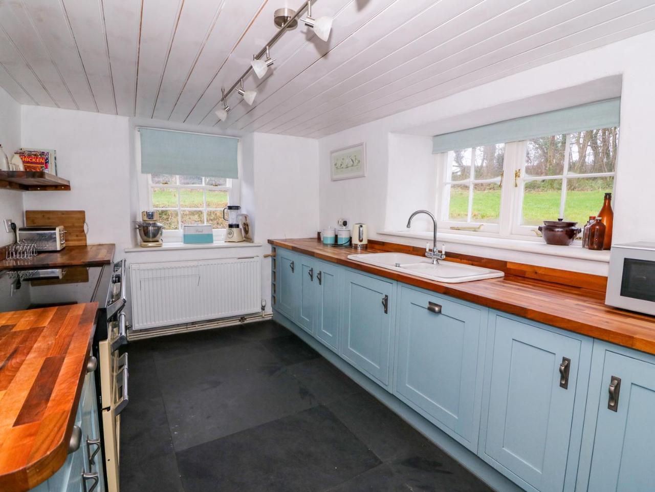Villa Llwyncadfor Farm Llangunllo Esterno foto
