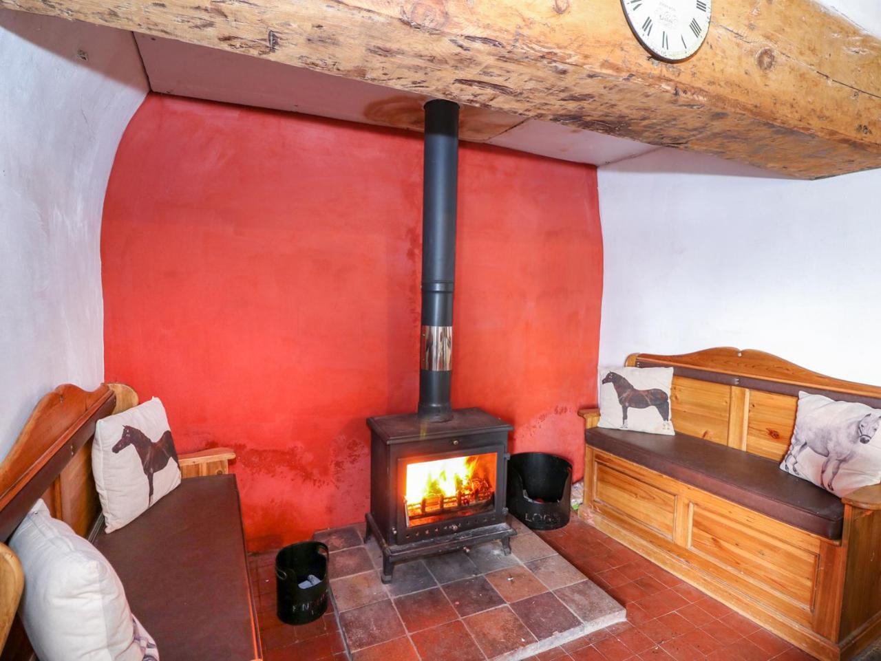 Villa Llwyncadfor Farm Llangunllo Esterno foto