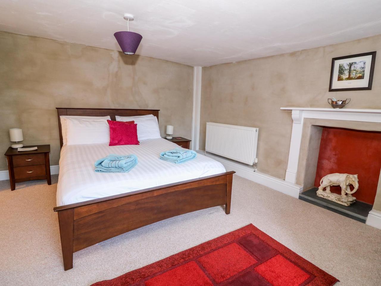 Villa Llwyncadfor Farm Llangunllo Esterno foto